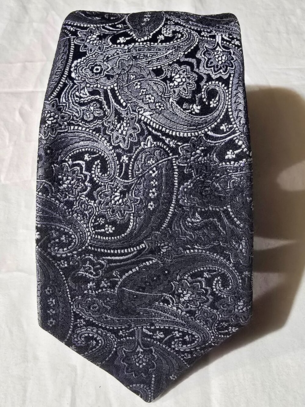 Oxxford Clothes 7 FOLD Silk Necktie - Black Blue Silver Paisley